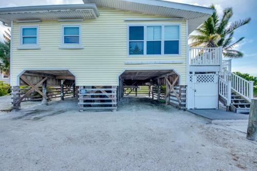 718 Estero Boulevard