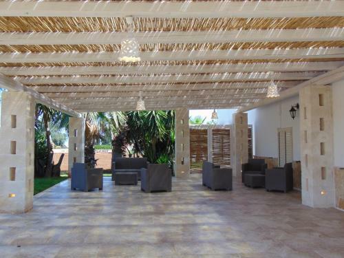 Tropical Palm Villa