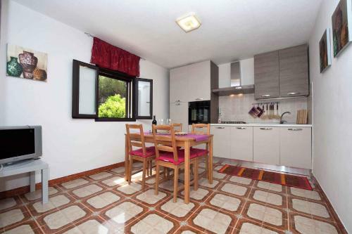 Two-bedroom Apartment In Siracusa II