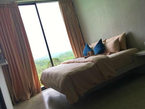 Naked Villa