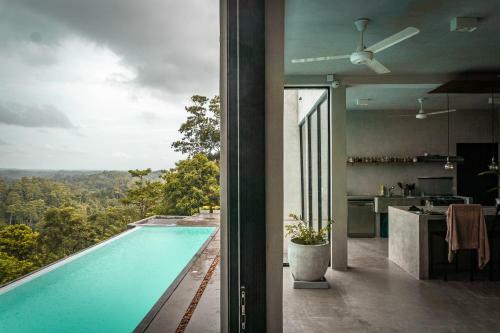 Naked Villa