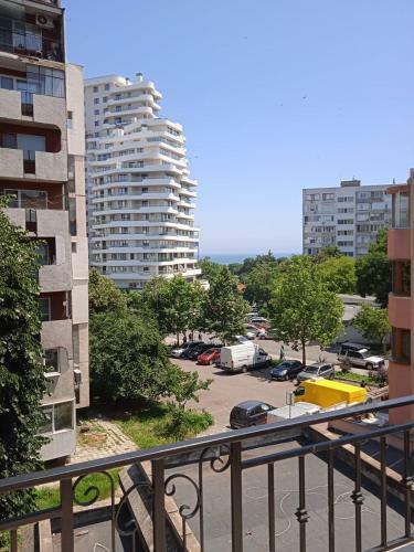 Flora Beach Apartaments