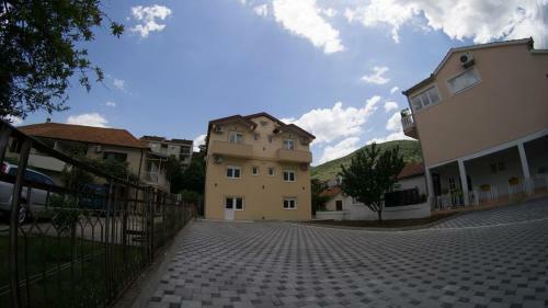 Apartmani Tom