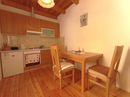 Ana Apartments