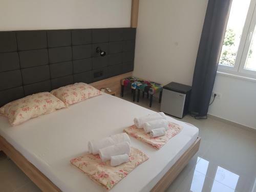 Hostal Elizabeta Deluxe Rooms