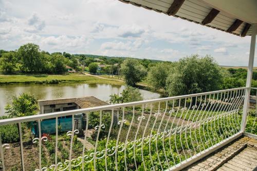 Agroturismo C?su?a De L�ng? Lac