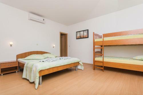Apartments Zina