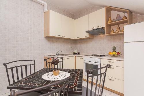 Apartments Zina