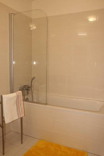 Panorama City Apartment With Free Parking