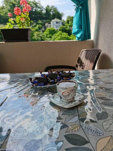 Hostal Guest House Emida