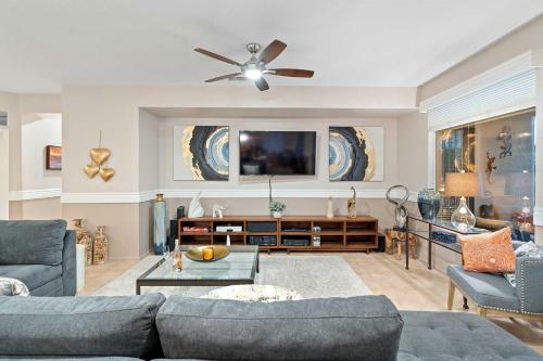 Phoenix Area Home Pool And Spa, On Golf Course