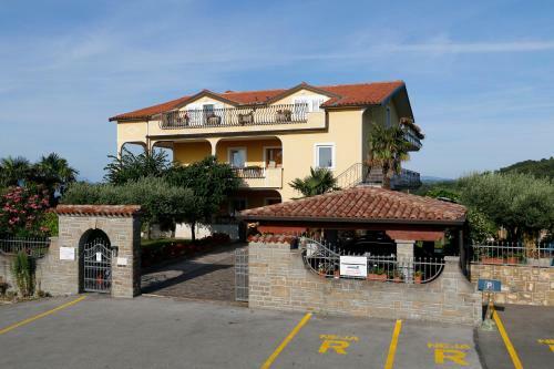 Apartments Neja