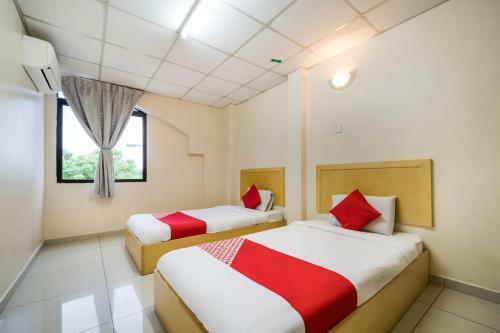 Oyo 301 River Inn Hotel