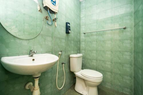 Oyo 301 River Inn Hotel