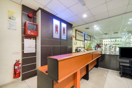 Oyo 301 River Inn Hotel