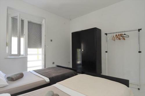 Marko Two Bedroom Apartment With Sea View