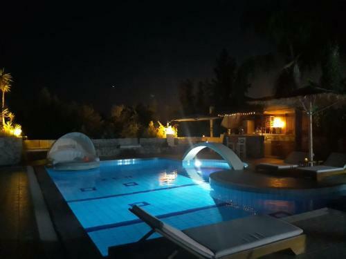 Villa Luxury Country House In Kalamata / Sp