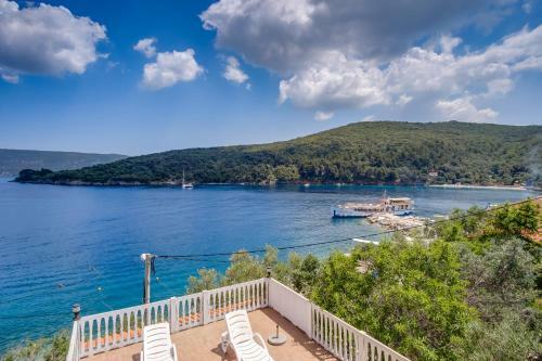 Apartments Valun