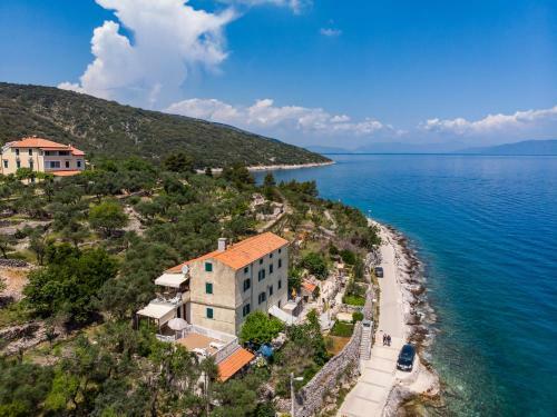 Apartments Valun