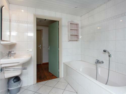 Holiday Home Landhoeve Buitenman Lage Mierde