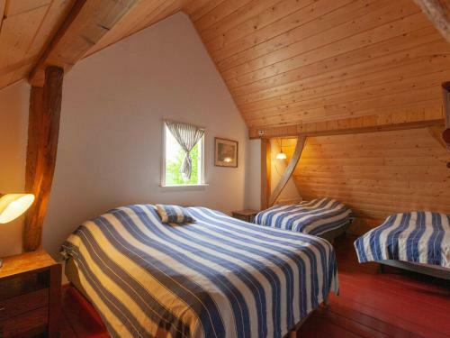 Apartamentos Cozy Farmhouse In Enschede With Terrace