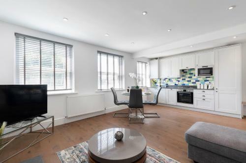 Top Floor One Bedroom Apartment