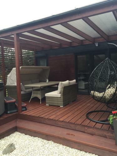 Domek Sunrelax Z Jacuzzi Niedaleko Suntago