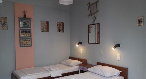 Hostal ?mmos Rooms