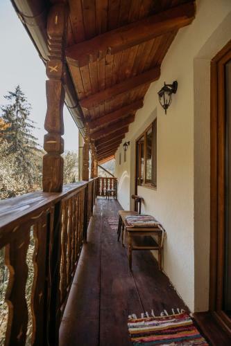 Hostal Casa De Sub Munte