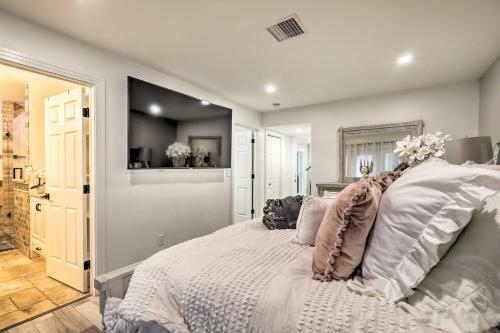 Pet-friendly Tampa Oasis About 15 Mi From Downtown!