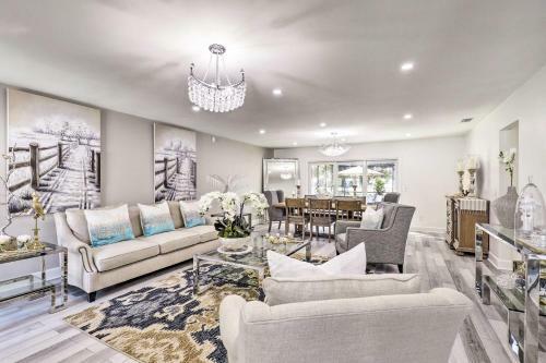 Pet-friendly Tampa Oasis About 15 Mi From Downtown!
