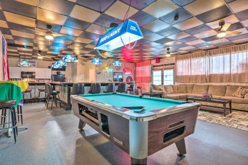The Float Yard Pensacola Home With Pool Table