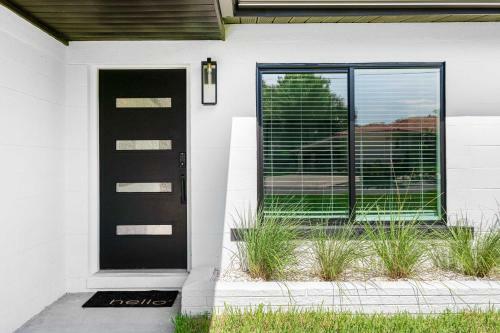 Sleek Redington Beach Retreat With Lanai, Grill