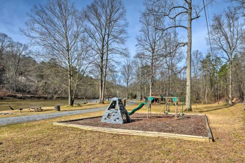 Coosawattee River Resort Home Mins From Blue Ridge