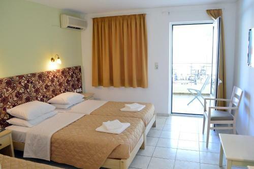 Alexandros Hotel