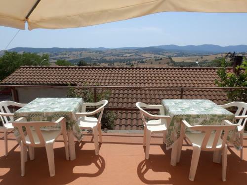 Big Apartment In Southern Tuscany With View And Pool