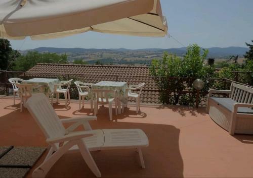 Big Apartment In Southern Tuscany With View And Pool