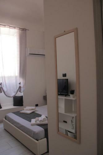 Hostal Crifea Rooms