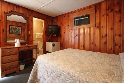 Dolphyn Motel