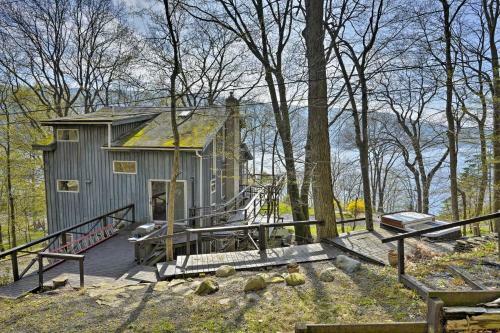 Waterfront Skaneateles Lake Home With Beach!