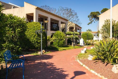 Hotel L'alf�s Oasis