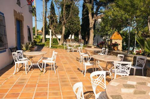Hotel L'alf�s Oasis