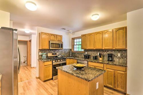 Poconos Home By Camelback Less Than 6 Mi To Mt Airy Casino