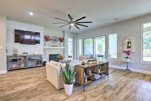 Upscale Austin Area Escape - Families Welcome