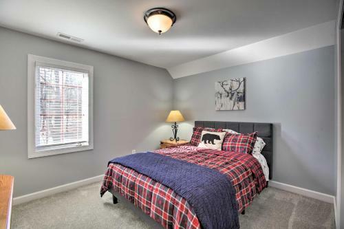 Spacious Wintergreen Resort Home With Hot Tub!