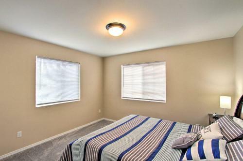 Waterfront Allyn Home With Fire Pit And Backyard!
