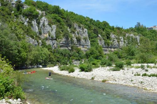 Roulottes Et Cabanes De Saint Cerice