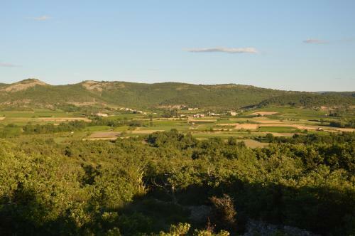 Roulottes Et Cabanes De Saint Cerice