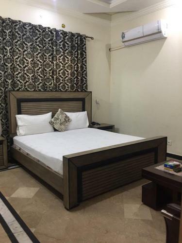 Hostal Royal Guest House
