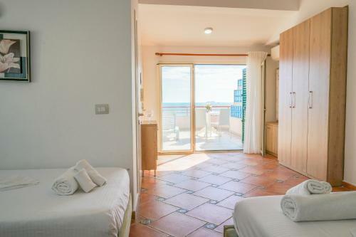 Sea View Apartments Eldo